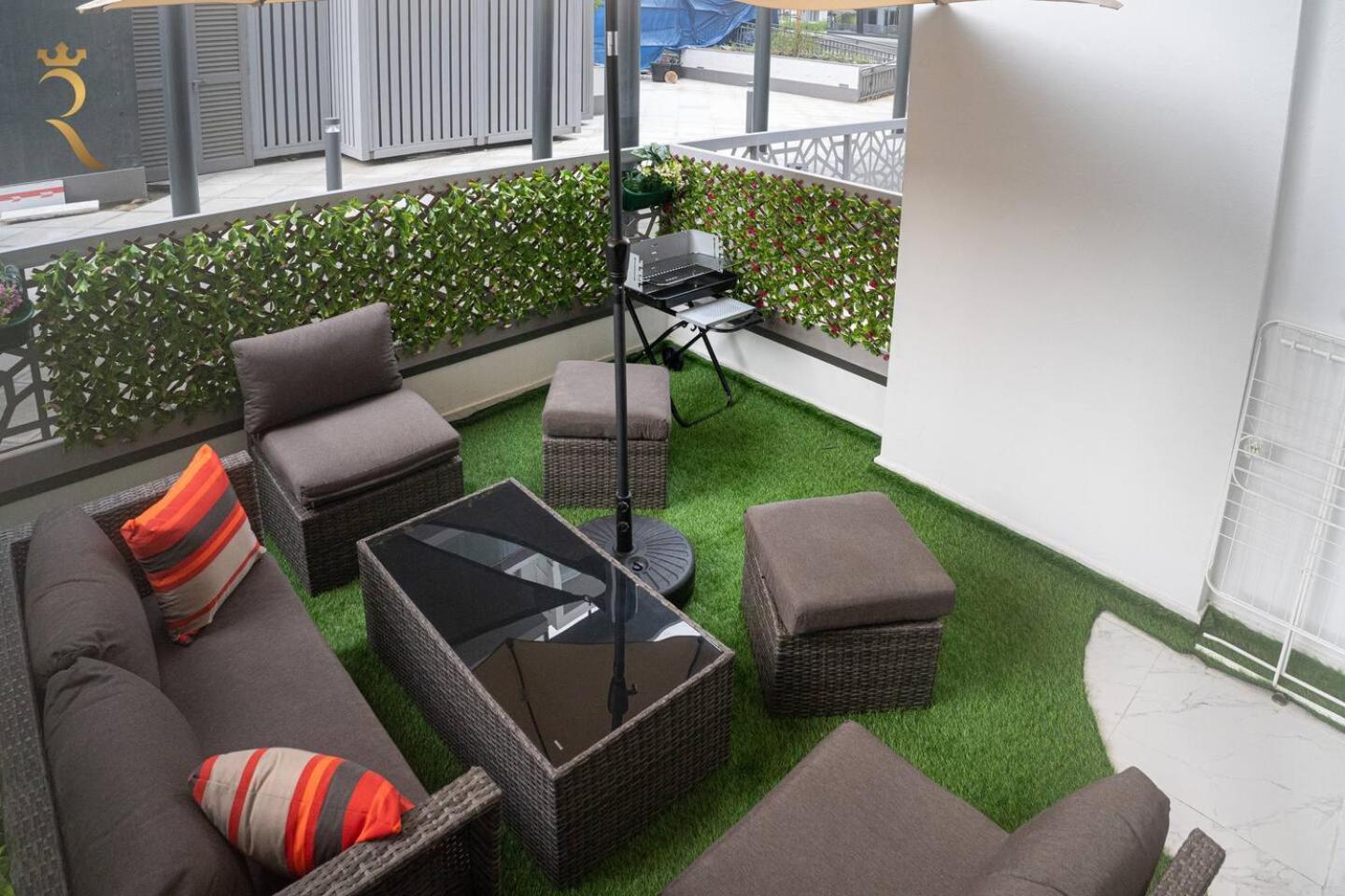 Blackforest 2br Duplex At Masdar Apartamento Abu Dhabi